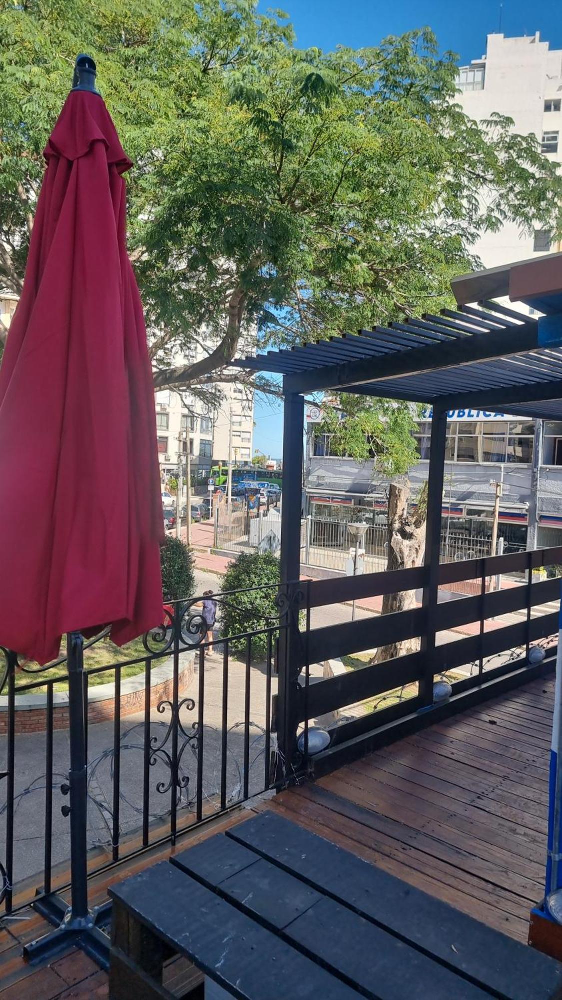 Villa Loft Casa Dos Pisos Con Garage Pocitos Playa 4 Personas à Montevideo Extérieur photo
