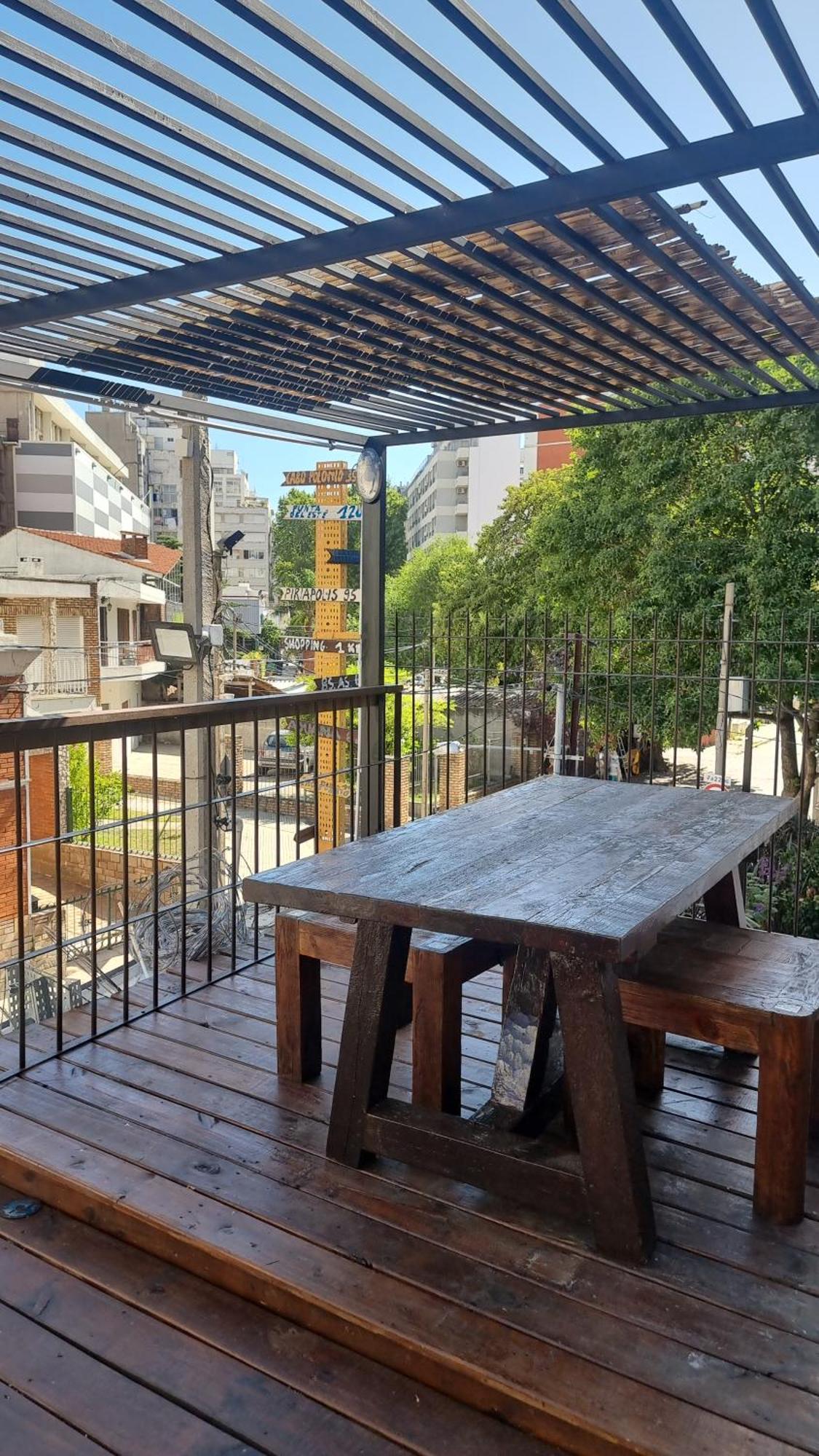 Villa Loft Casa Dos Pisos Con Garage Pocitos Playa 4 Personas à Montevideo Extérieur photo